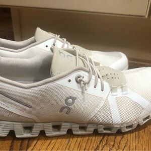 On Running Cream/White/Light Tan Women’s Sneakers Sz 10